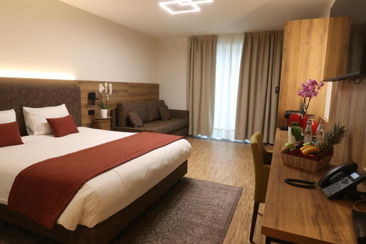 Threeland Hotel Petange Ngoại thất bức ảnh