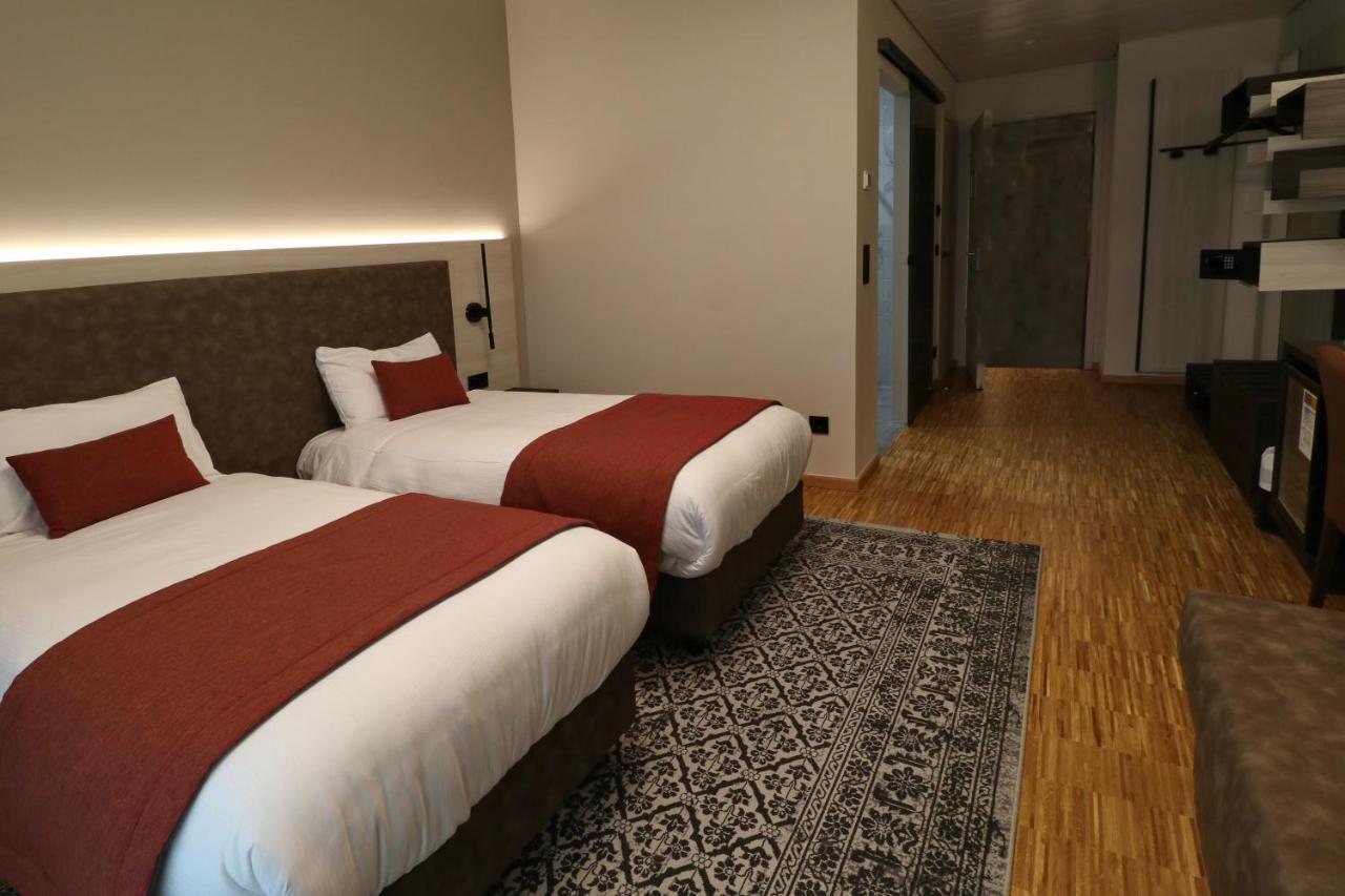 Threeland Hotel Petange Ngoại thất bức ảnh