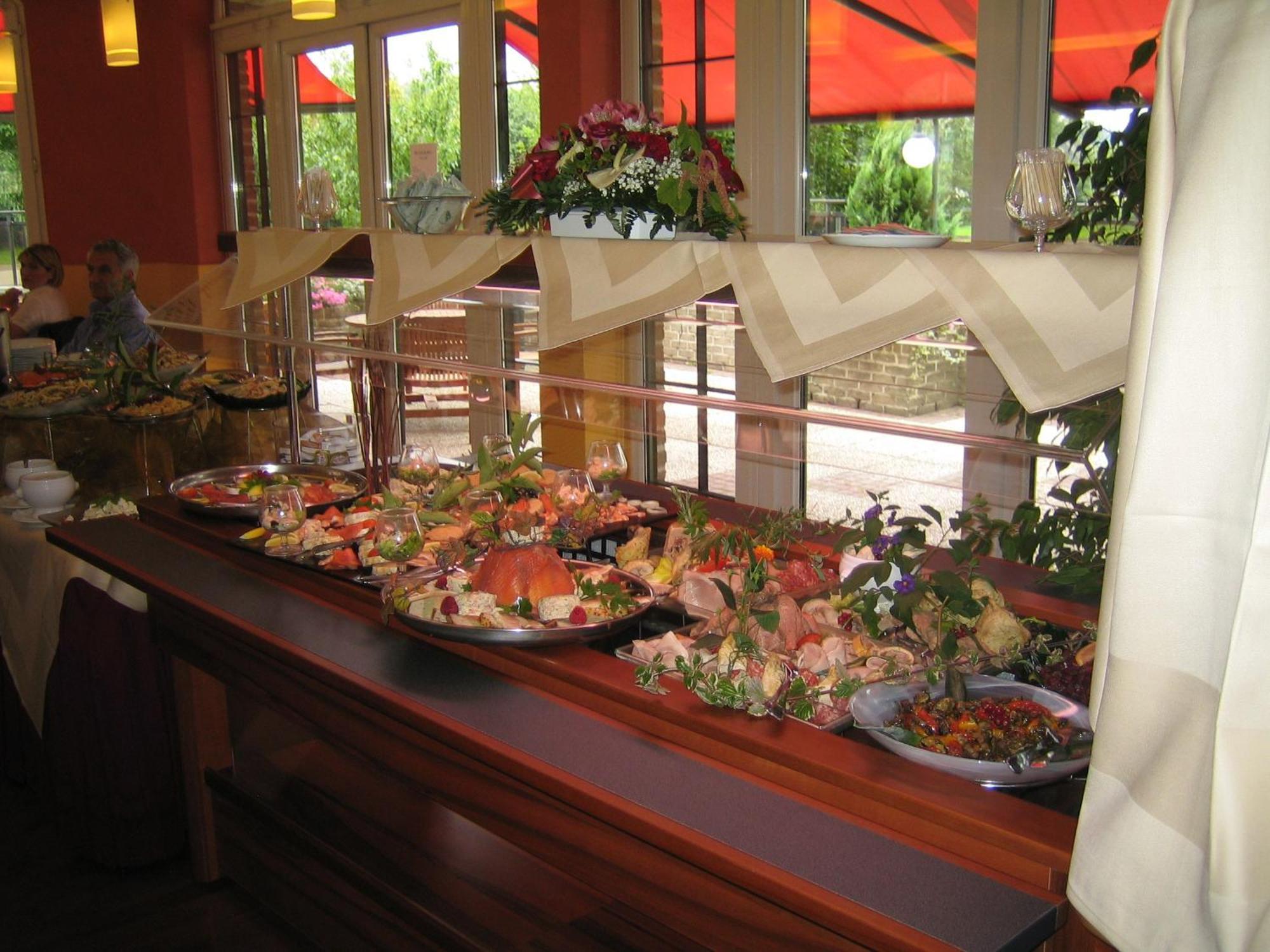 Threeland Hotel Petange Ngoại thất bức ảnh